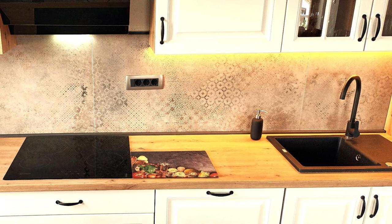 Olivista Croatia Apartments นยีวีเซ ภายนอก รูปภาพ