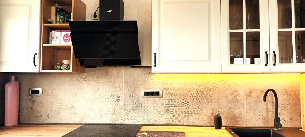 Olivista Croatia Apartments นยีวีเซ ภายนอก รูปภาพ